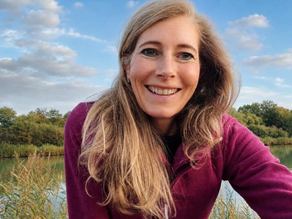 Susanne 3 ohne Kabel kleine Augenbrauen